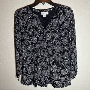 Liz Claiborne Black and White Floral Blouse